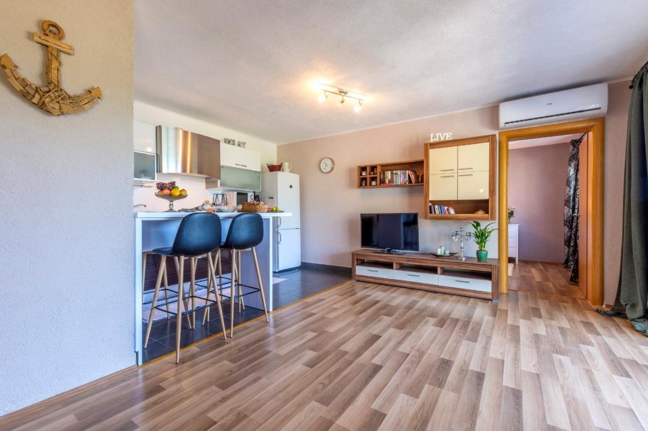 Apartman Ella Peracko Blato 外观 照片